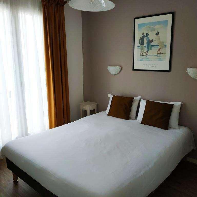 Brit Hotel Hermitage Royan Pokoj fotografie